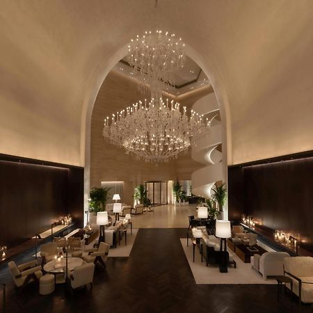 The Dubai Edition Экстерьер фото The lobby of the Ritz-Carlton, Dubai