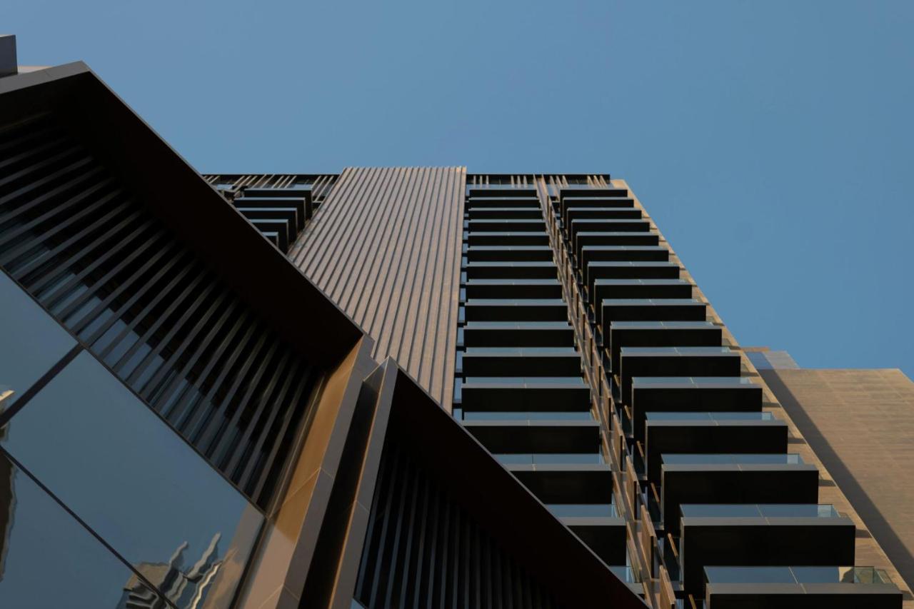 The Dubai Edition Экстерьер фото The building's facade