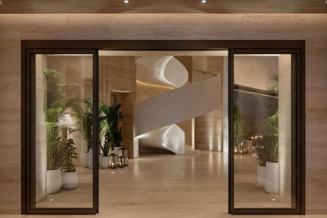 The Dubai Edition Экстерьер фото The lobby of the hotel