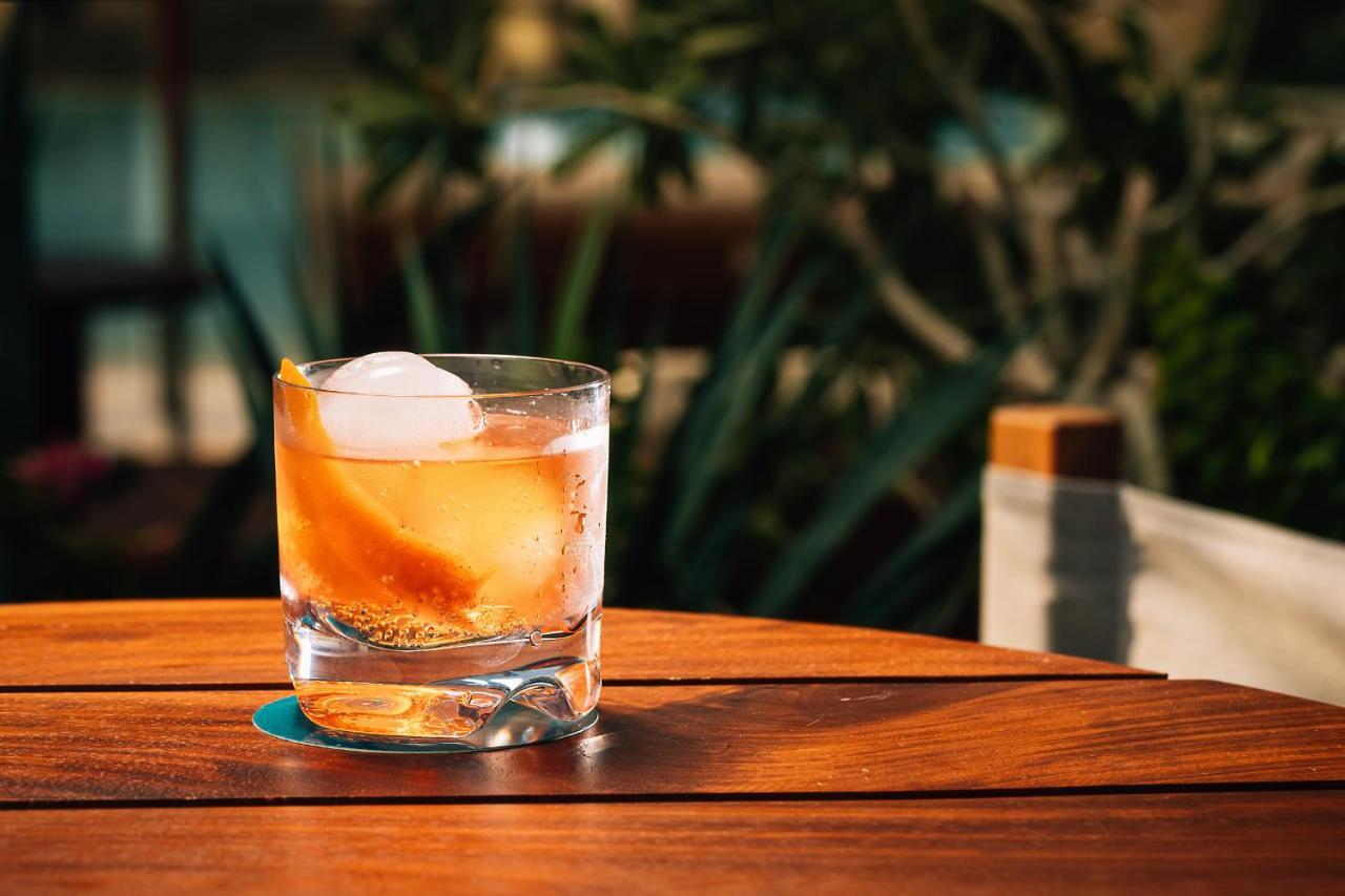 The Dubai Edition Экстерьер фото Old fashioned