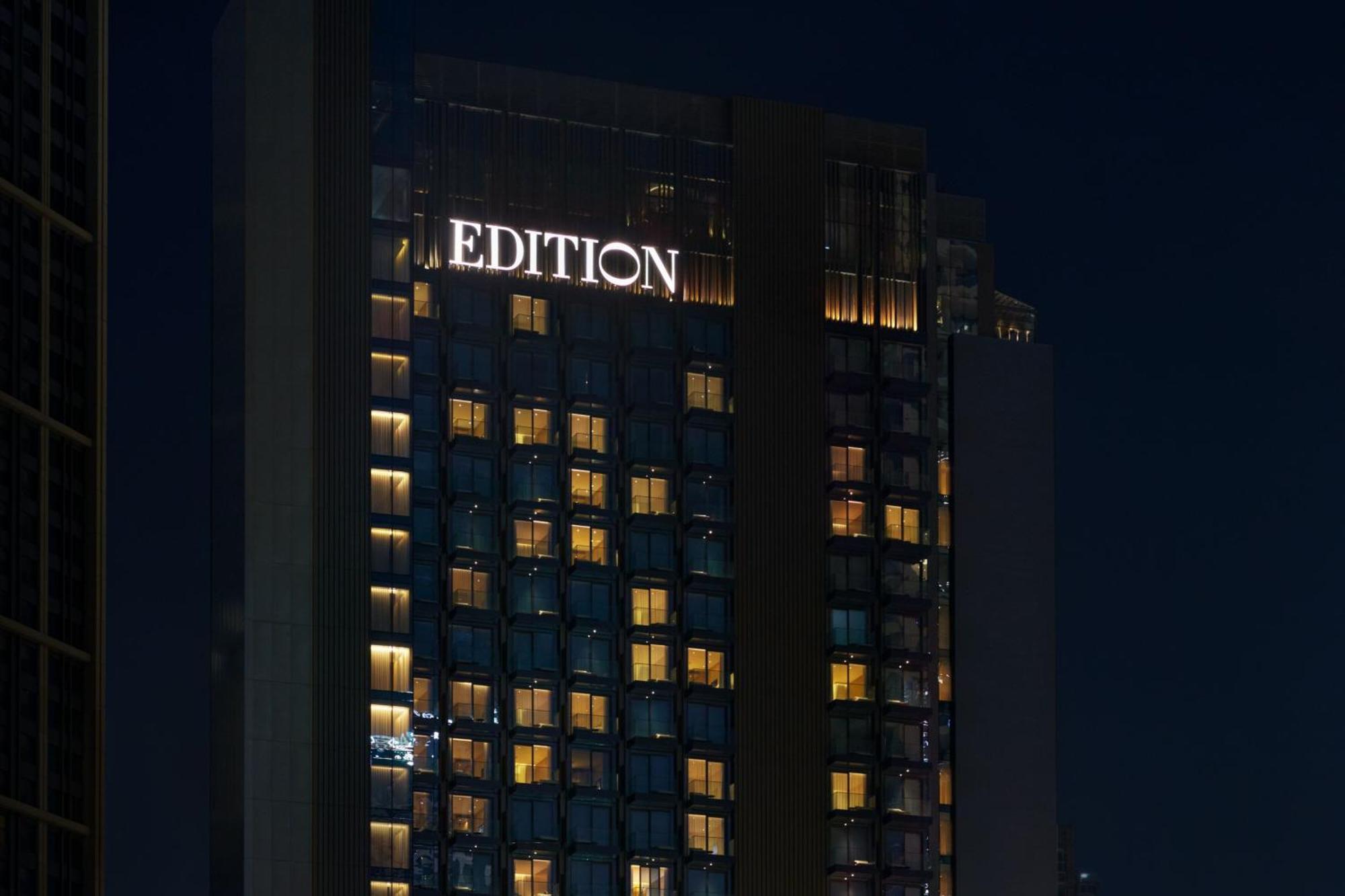 The Dubai Edition Экстерьер фото Edition at night